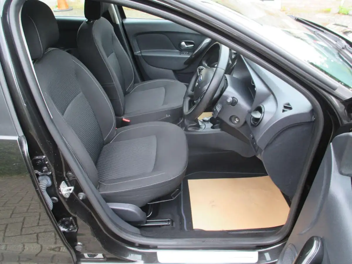 2019-dacia-sandero-10-sce-comfort-big-17