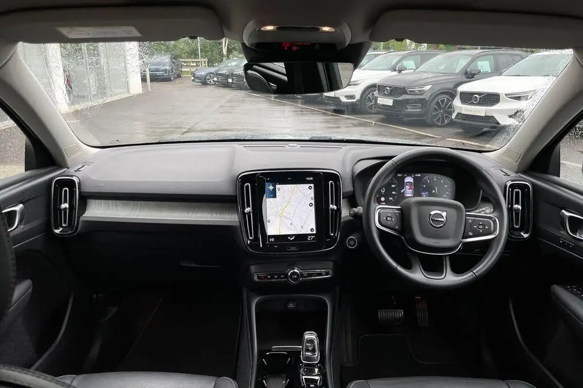 2021-volvo-xc40-15-t3-inscription-161bhp-auto-big-2