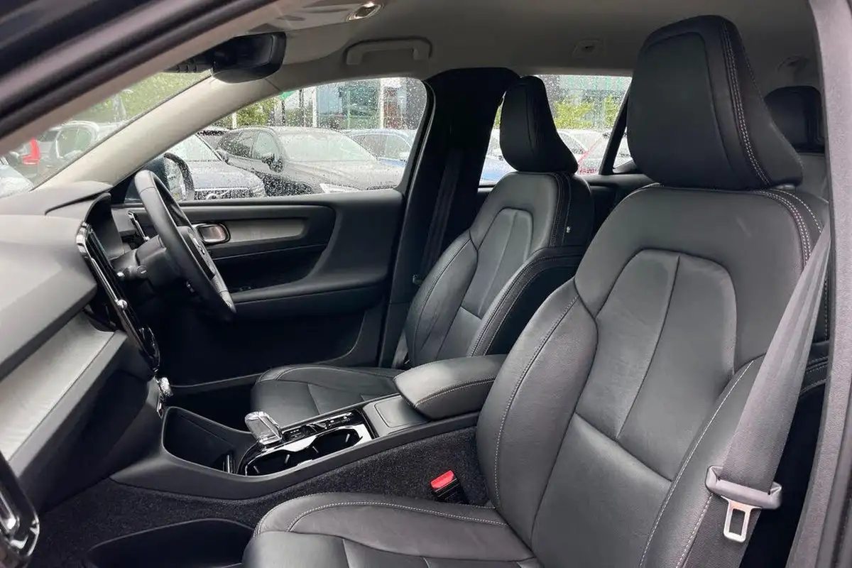 2021-volvo-xc40-15-t3-inscription-161bhp-auto-big-26