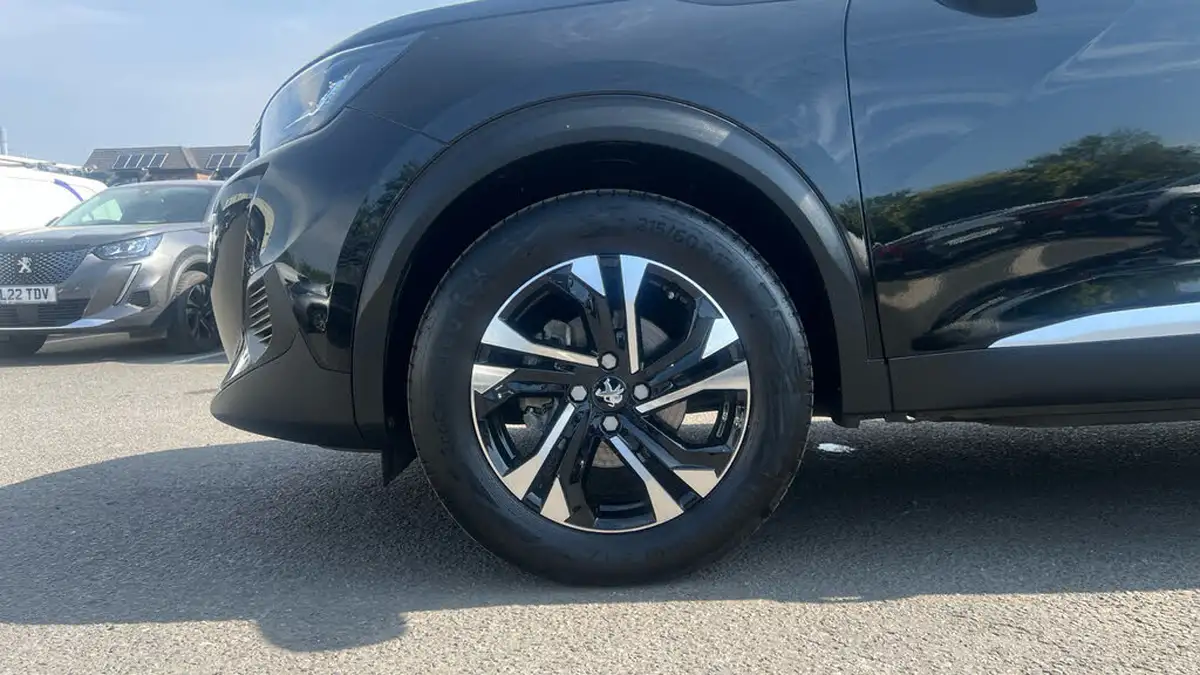 2022-peugeot-2008-suv-12-puretech-allure-premium-100bhp-big-13