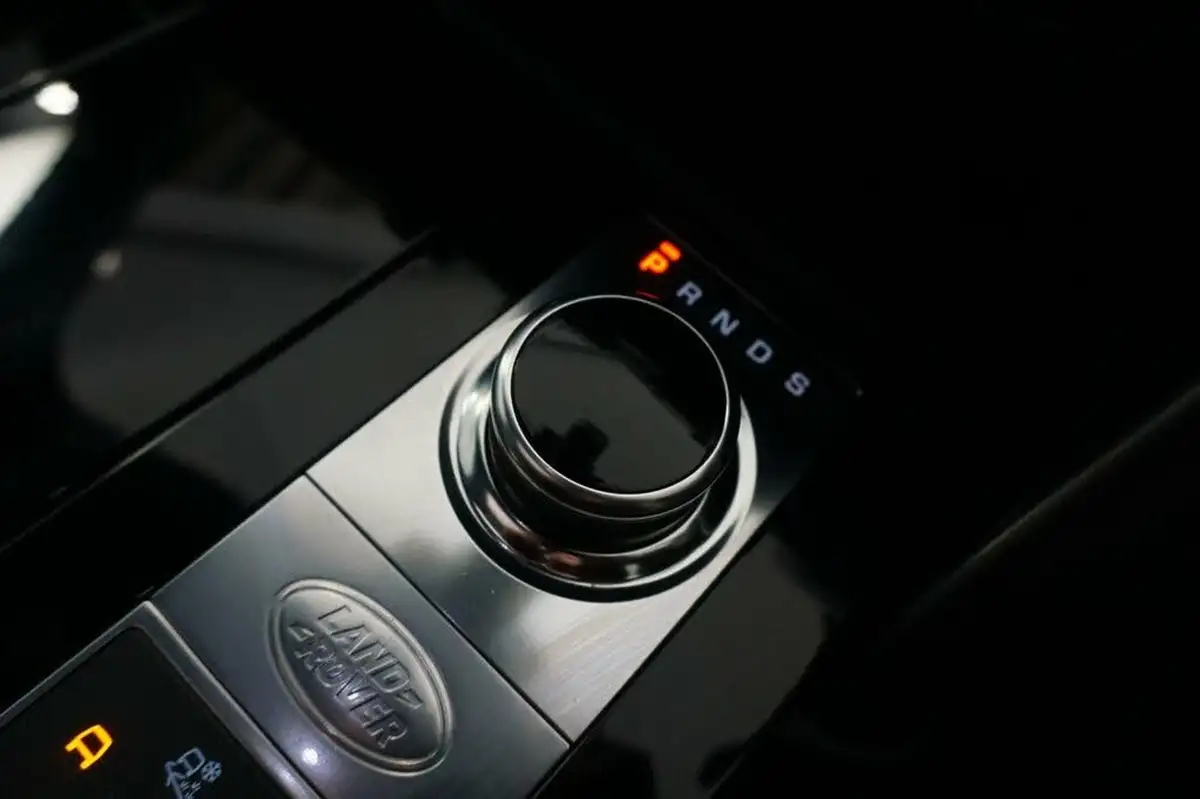 2019-land-rover-discovery-30-sd-v6-hse-luxury-big-29