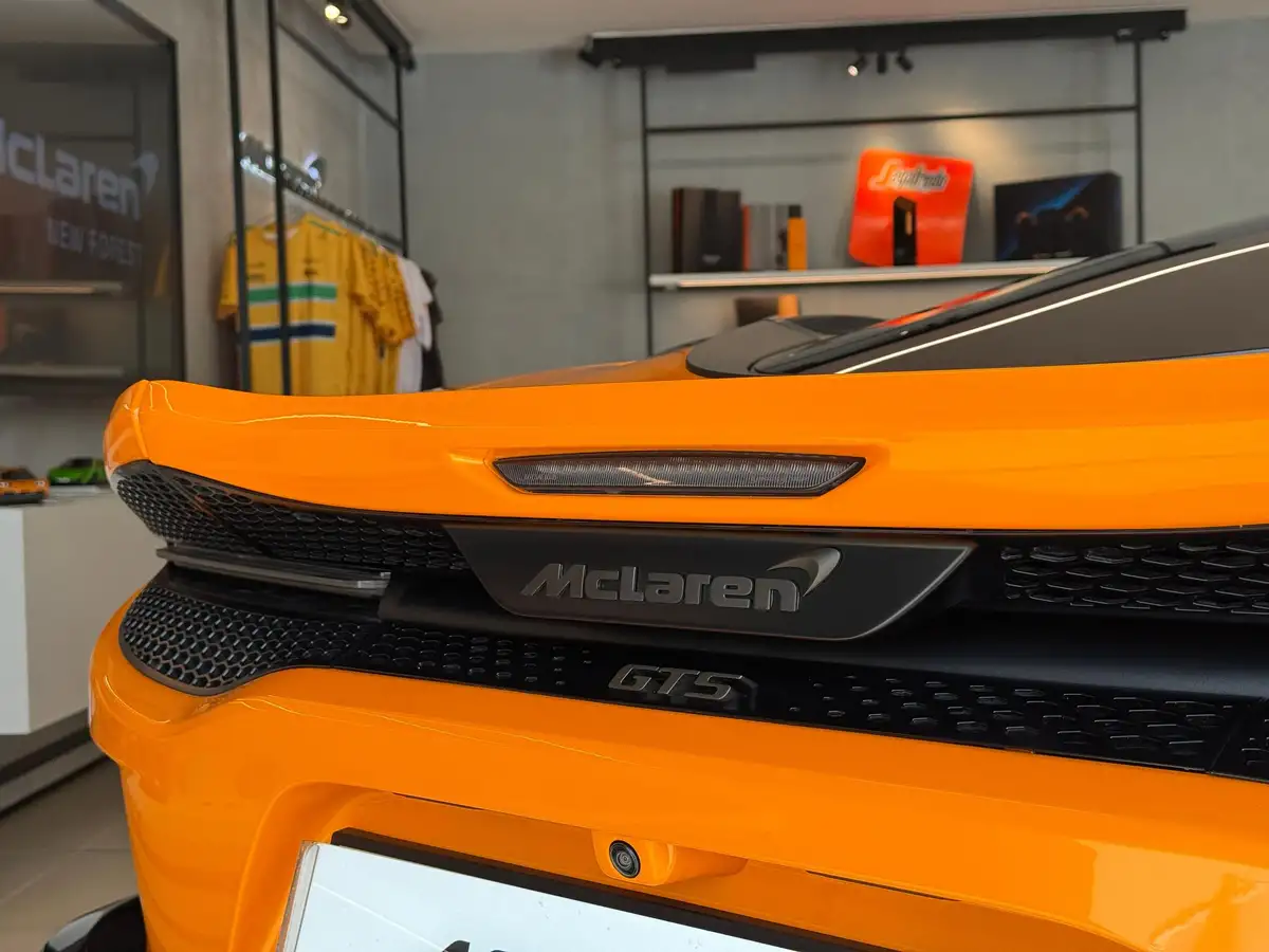 2025-mclaren-gt-40-big-20