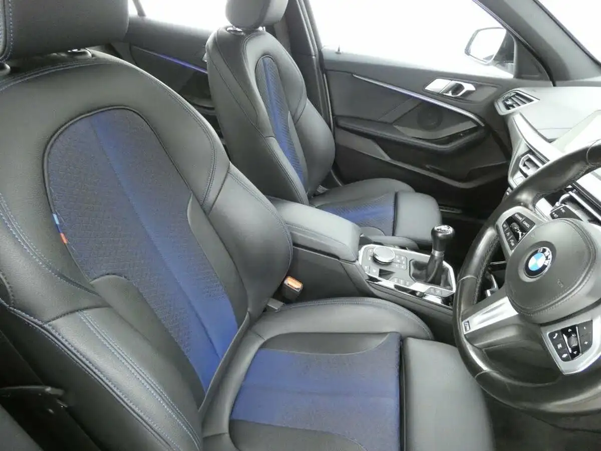 2022-bmw-1-series-15-118i-m-sport-lcp-big-11