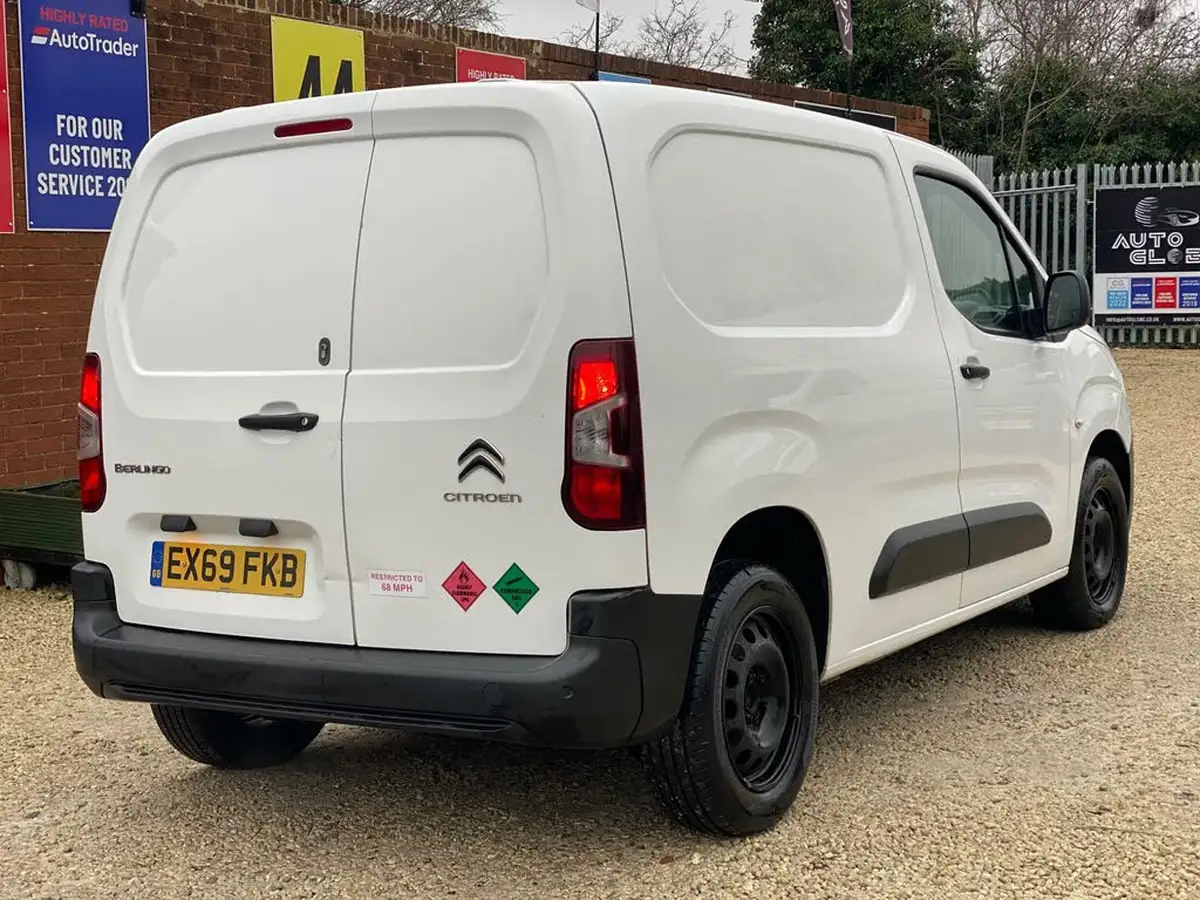 2019-citroen-berlingo-15bluehdi-1000-enterprise-100pseu6dt-e-panel-big-3