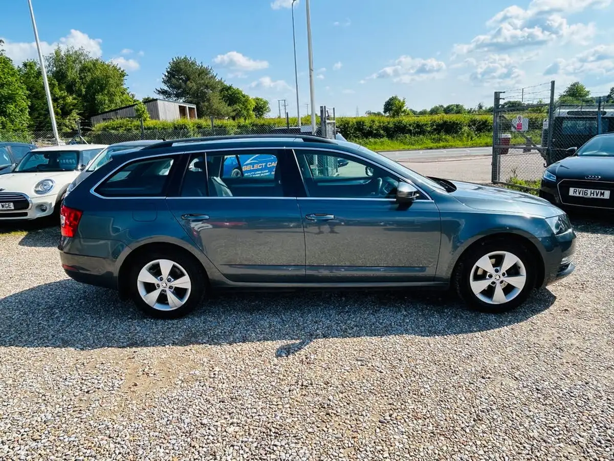 2019-skoda-octavia-16tdi-se-technology-estate-big-9