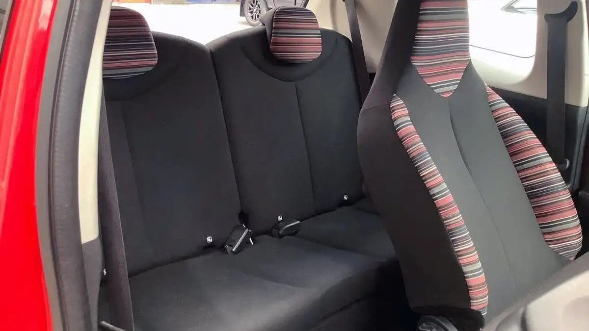 2018-citroen-c1-10-vti-feel-68ps-3d-big-10
