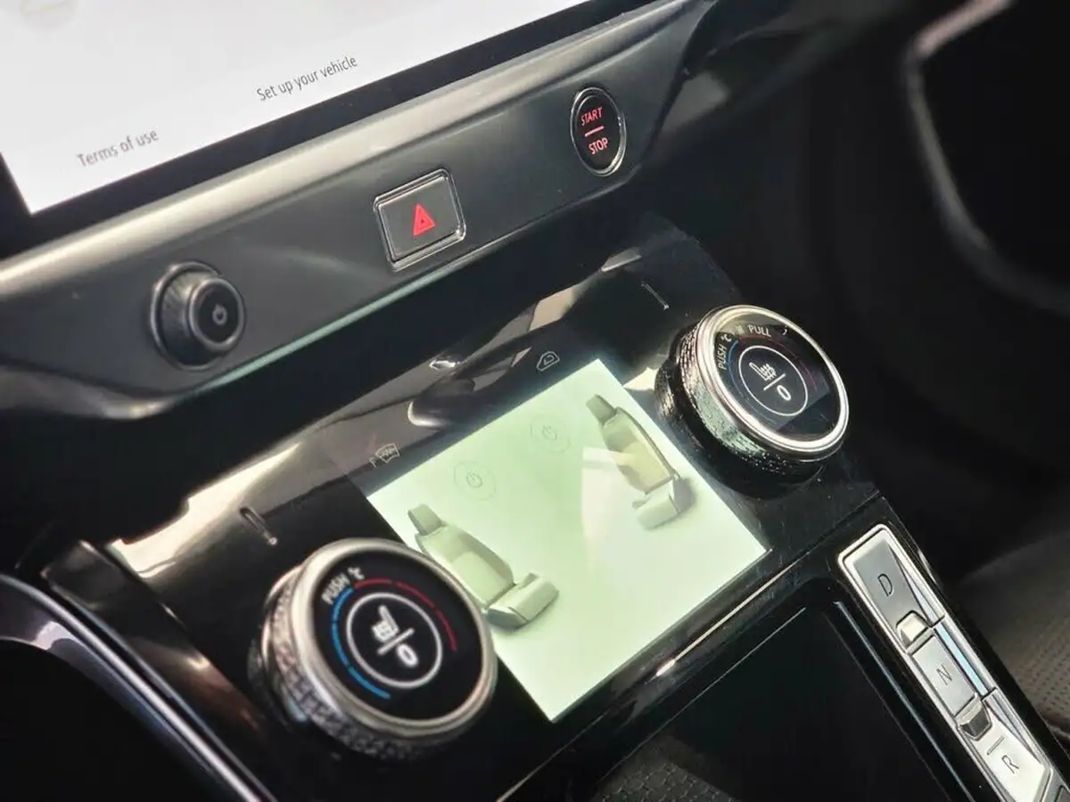2020-jaguar-i-pace-ev400-hse-big-28