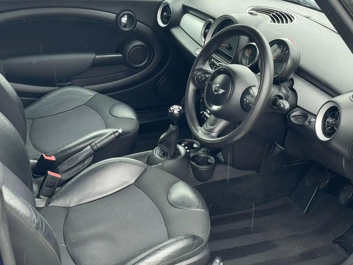 2015-mini-cooper-16-cooper-122bhp-ss-big-2