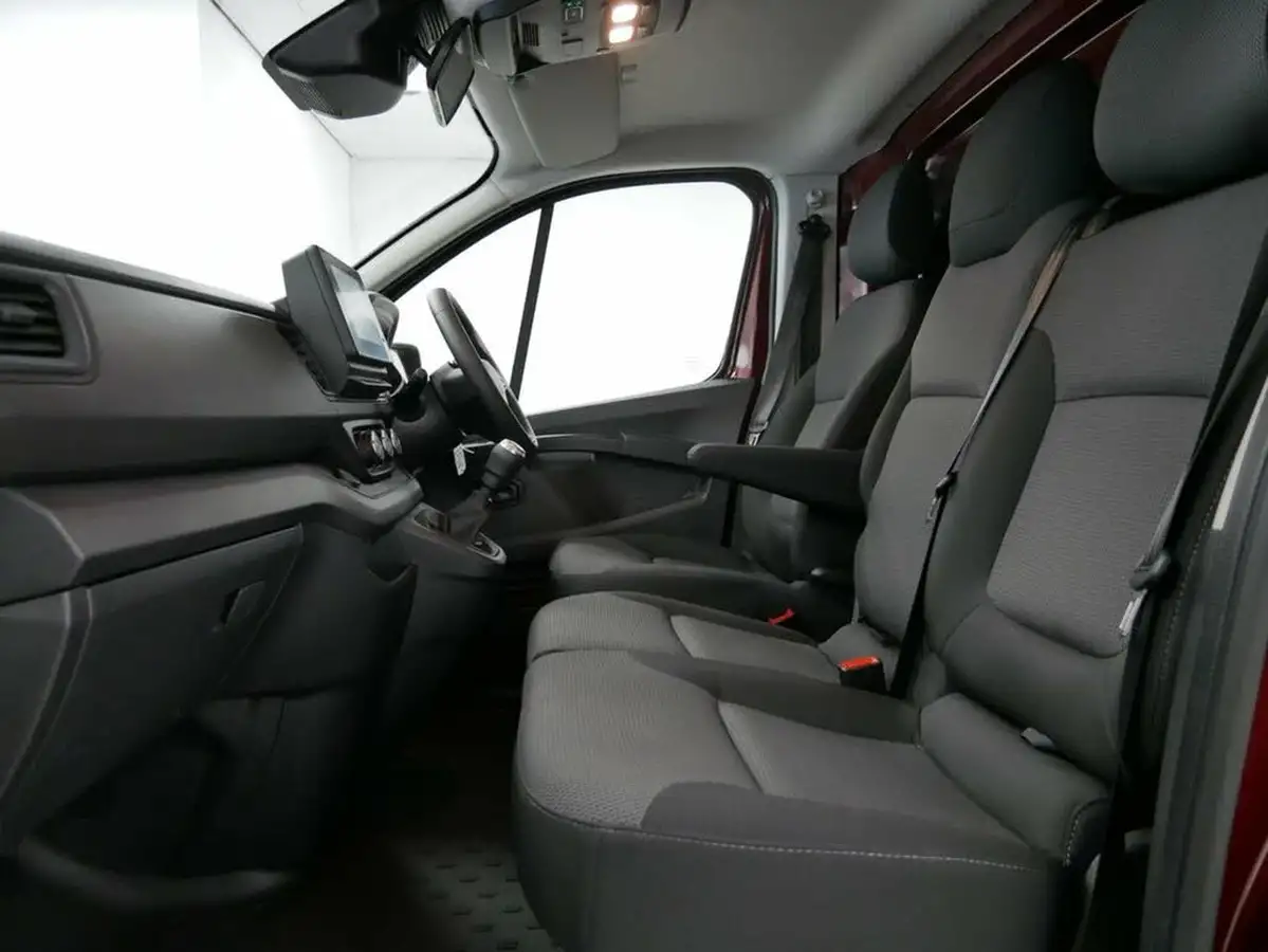 2024-renault-trafic-20dci-sl30-130-advance-big-18
