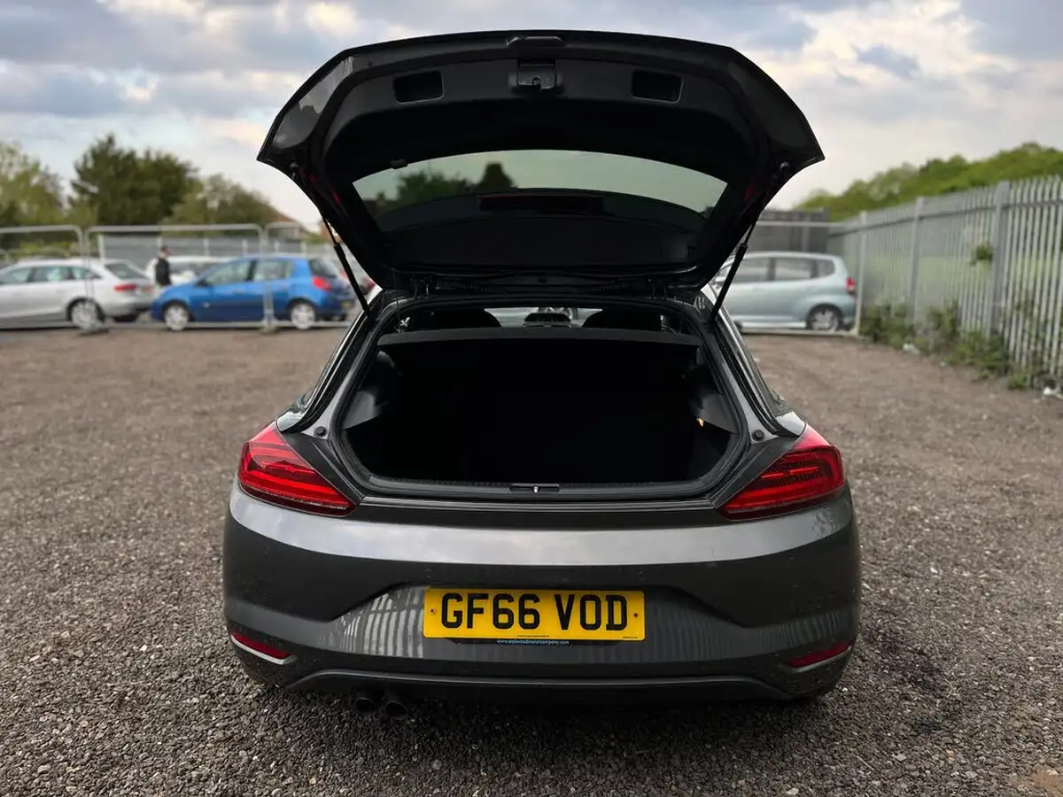 2016-volkswagen-scirocco-20tdi-gt-150ps-dsg-big-11
