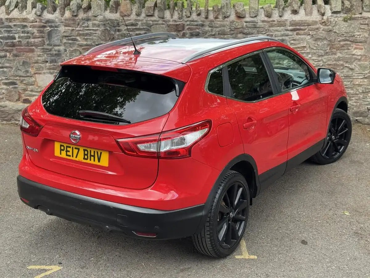 2017-nissan-qashqai-15dci-tekna-big-16