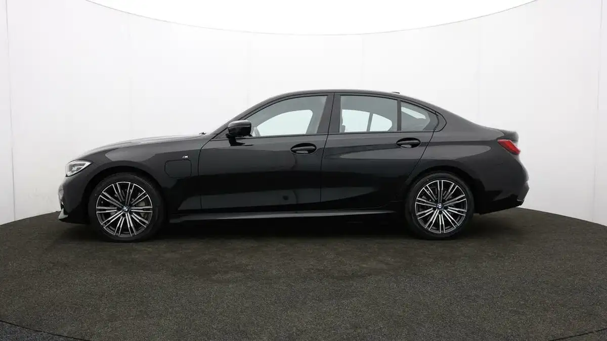 2019-bmw-3-series-20-330e-m-sport-plus-pack-big-71