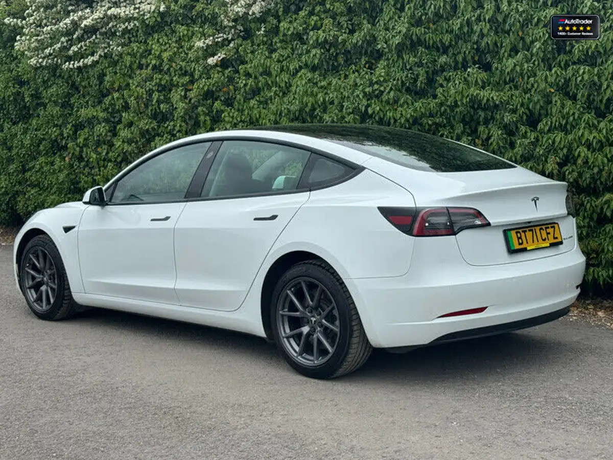 2021-tesla-model-3-e-long-range-awd-big-35