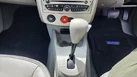 2010-renault-clio-16-initiale-tomtom-small-20
