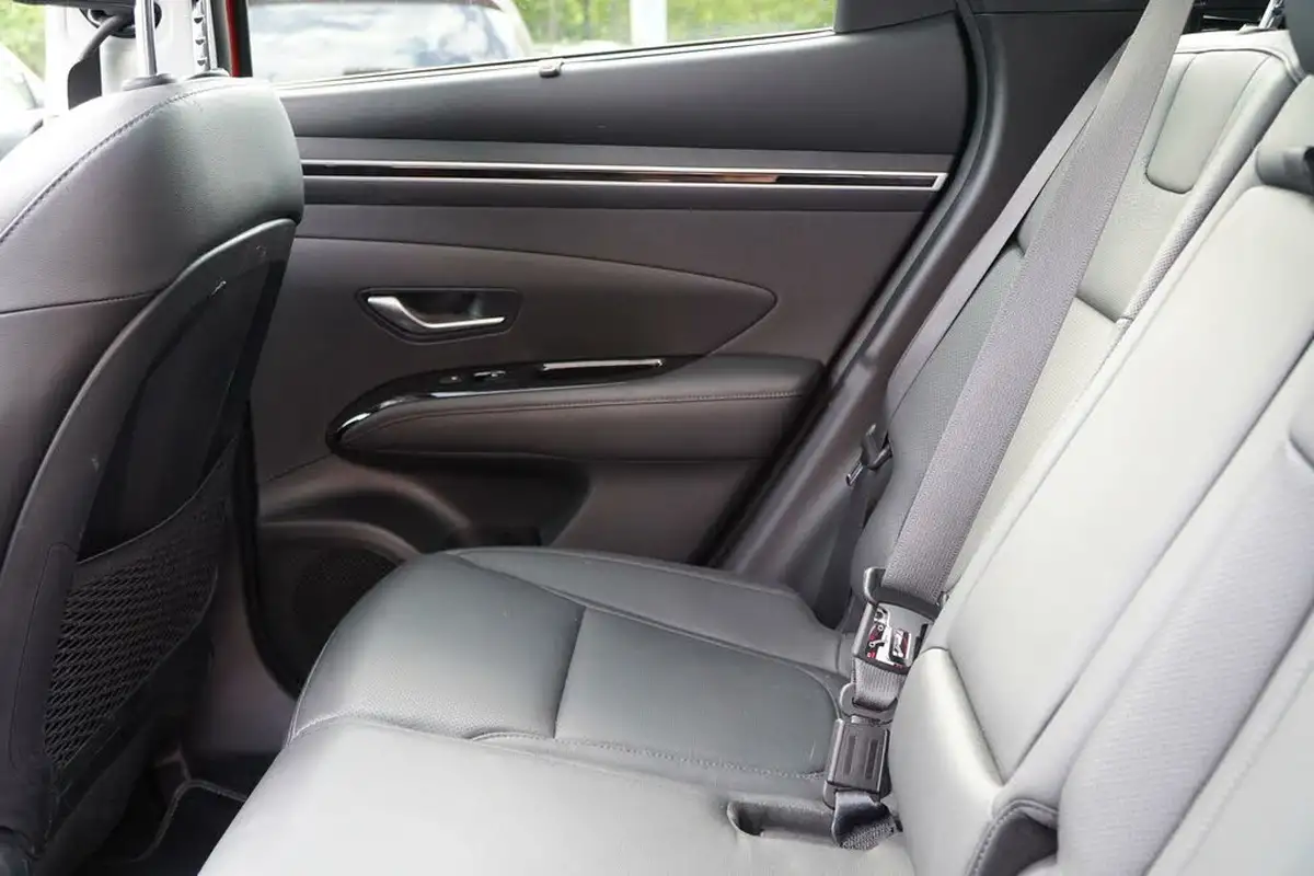 2022-hyundai-tucson-16-t-gdi-ultimate-150ps-big-23