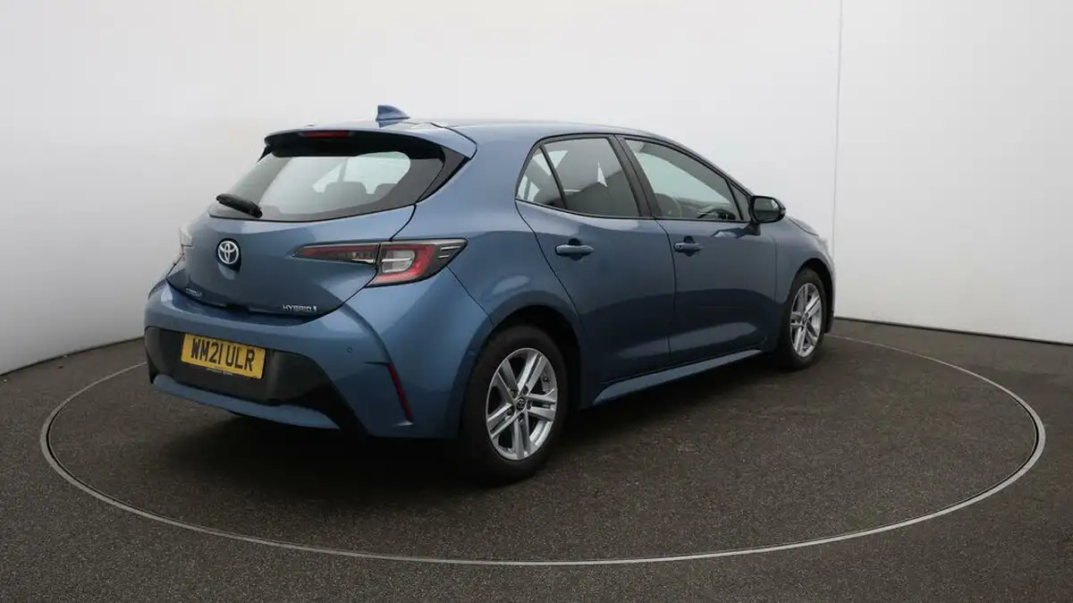 2021-toyota-corolla-18-vvt-i-icon-tech-spare-wheel-hatchback-5d-big-54