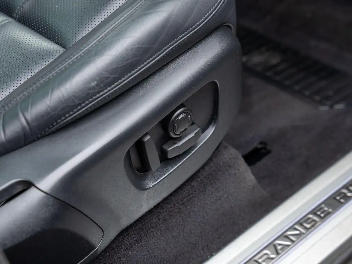 2021-land-rover-range-rover-sport-30-d300-hse-dynamic-big-25