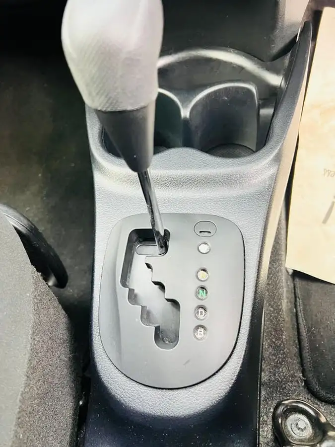 2019-toyota-yaris-big-24