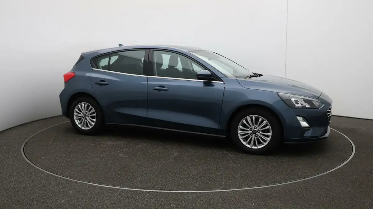 2020-ford-focus-15-titanium-hatchback-big-44