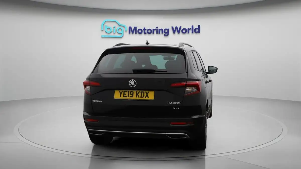 2019-skoda-karoq-20tdi-sportline-150ps-4x4-big-6