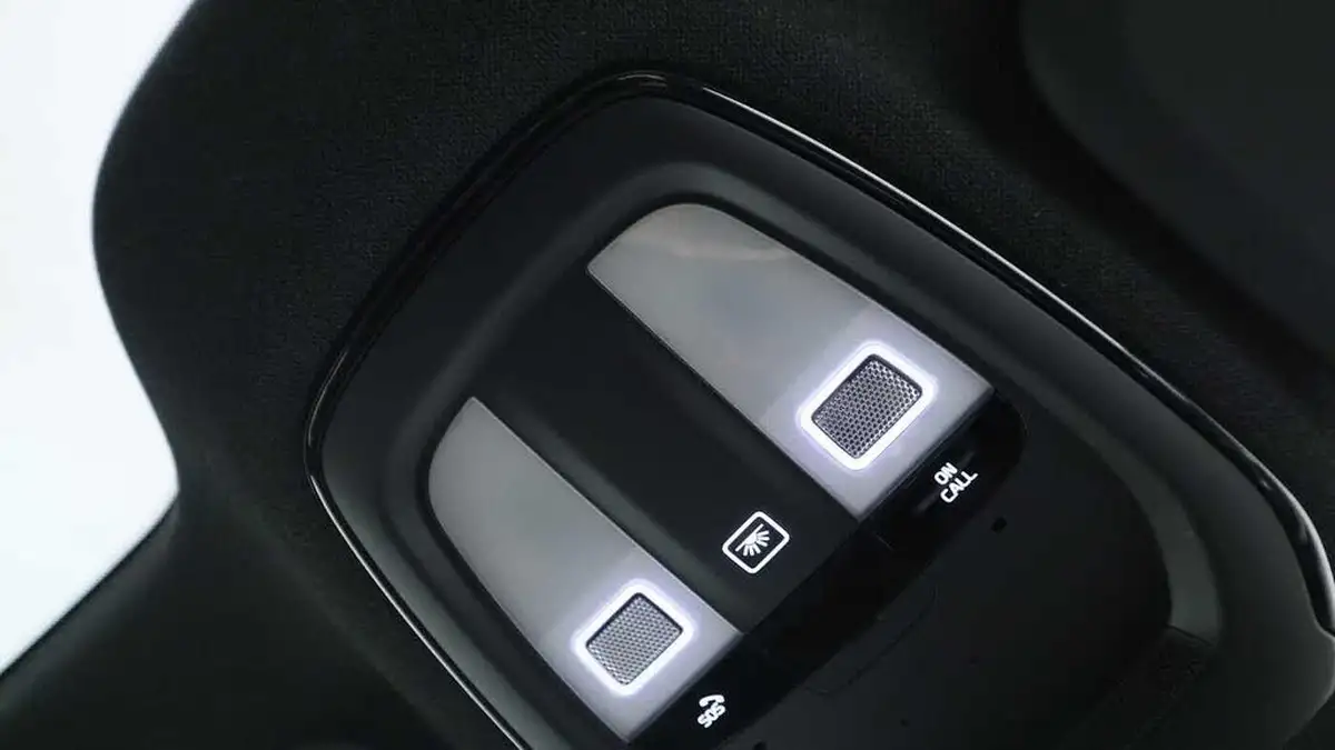 2022-volvo-c40-e-twin-recharge-pro-big-29