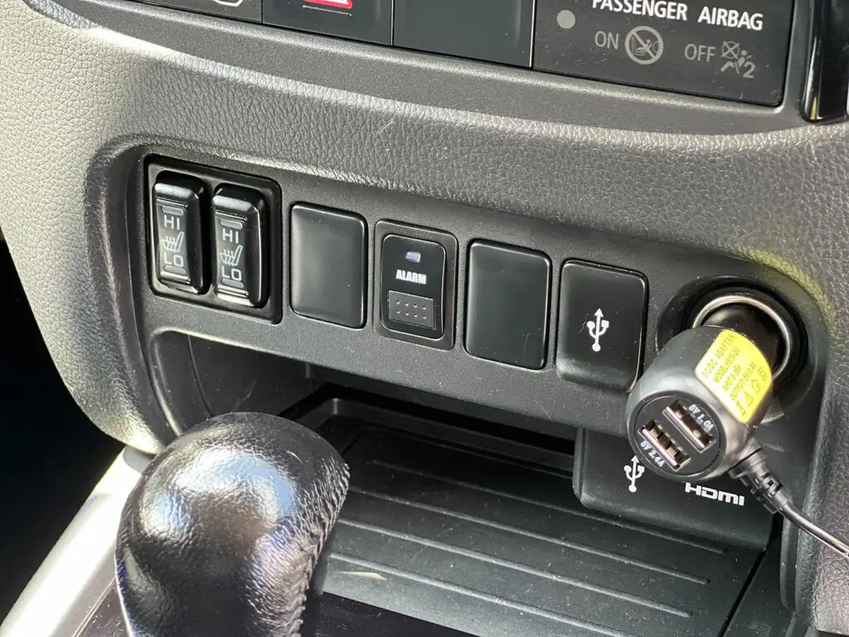 2018-mitsubishi-l200-24di-d-barbarian-eu6b-auto-big-18