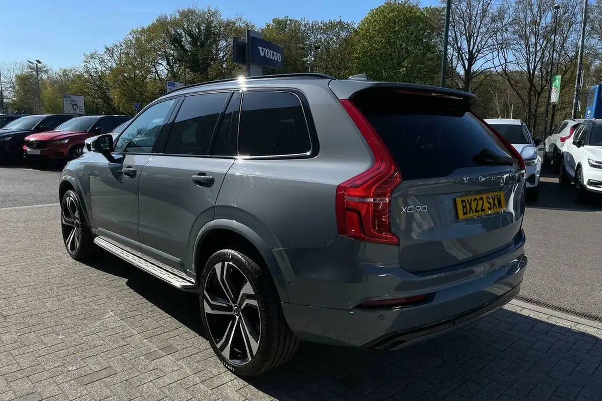2022-volvo-xc90-20-b5-ultimate-big-9