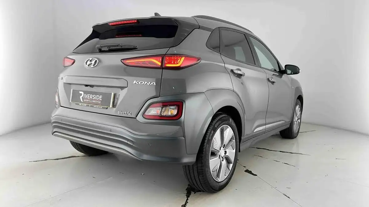 2020-hyundai-kona-e-premium-204ps-big-31