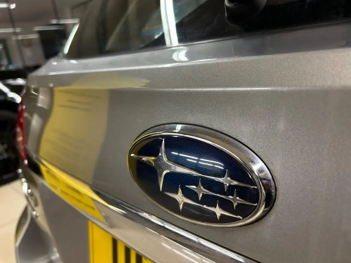 2011-subaru-legacy-20-es-lineartronic-big-8