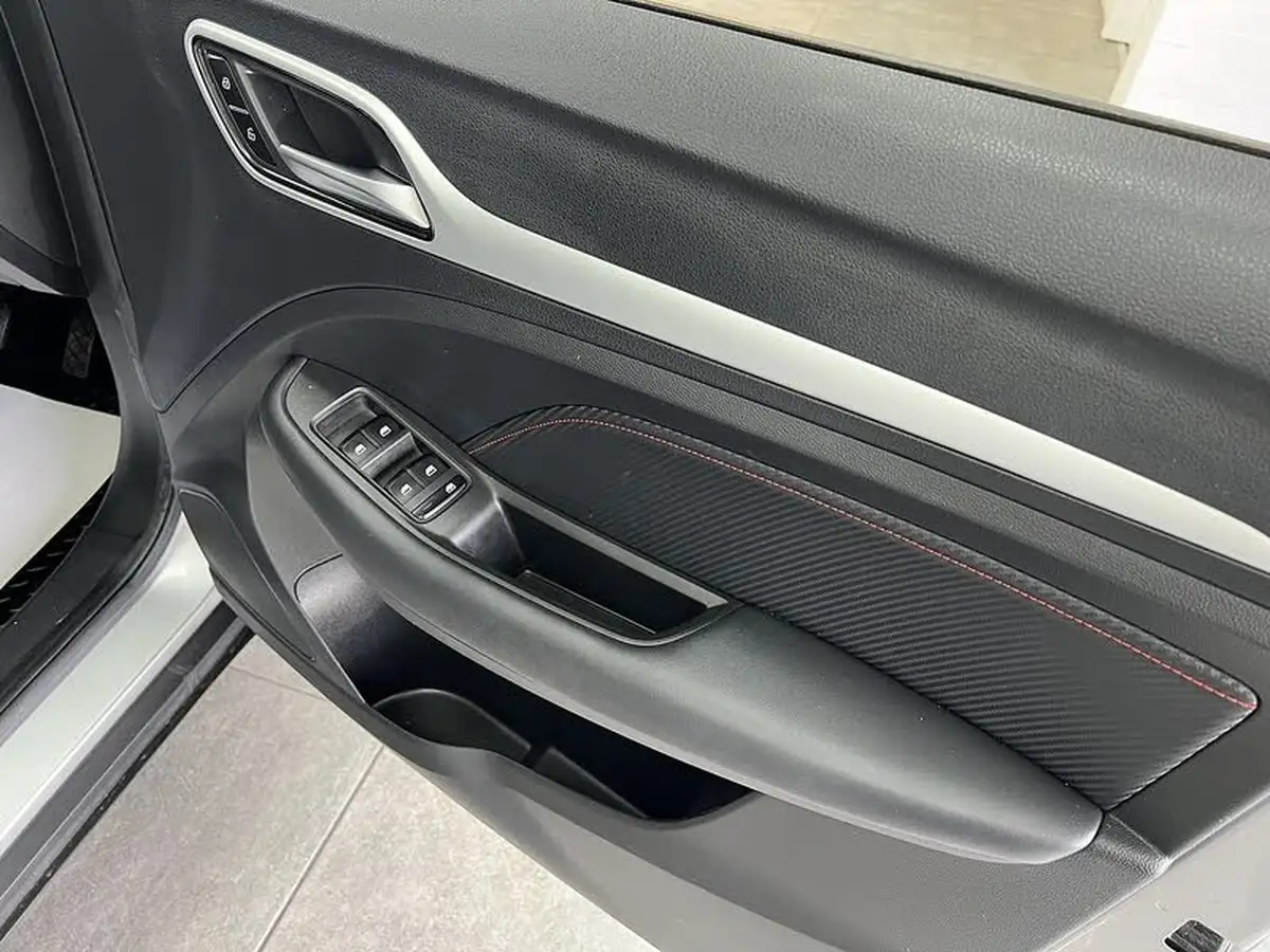 2022-mg-zs-suv-e-trophy-ev-176ps-big-15