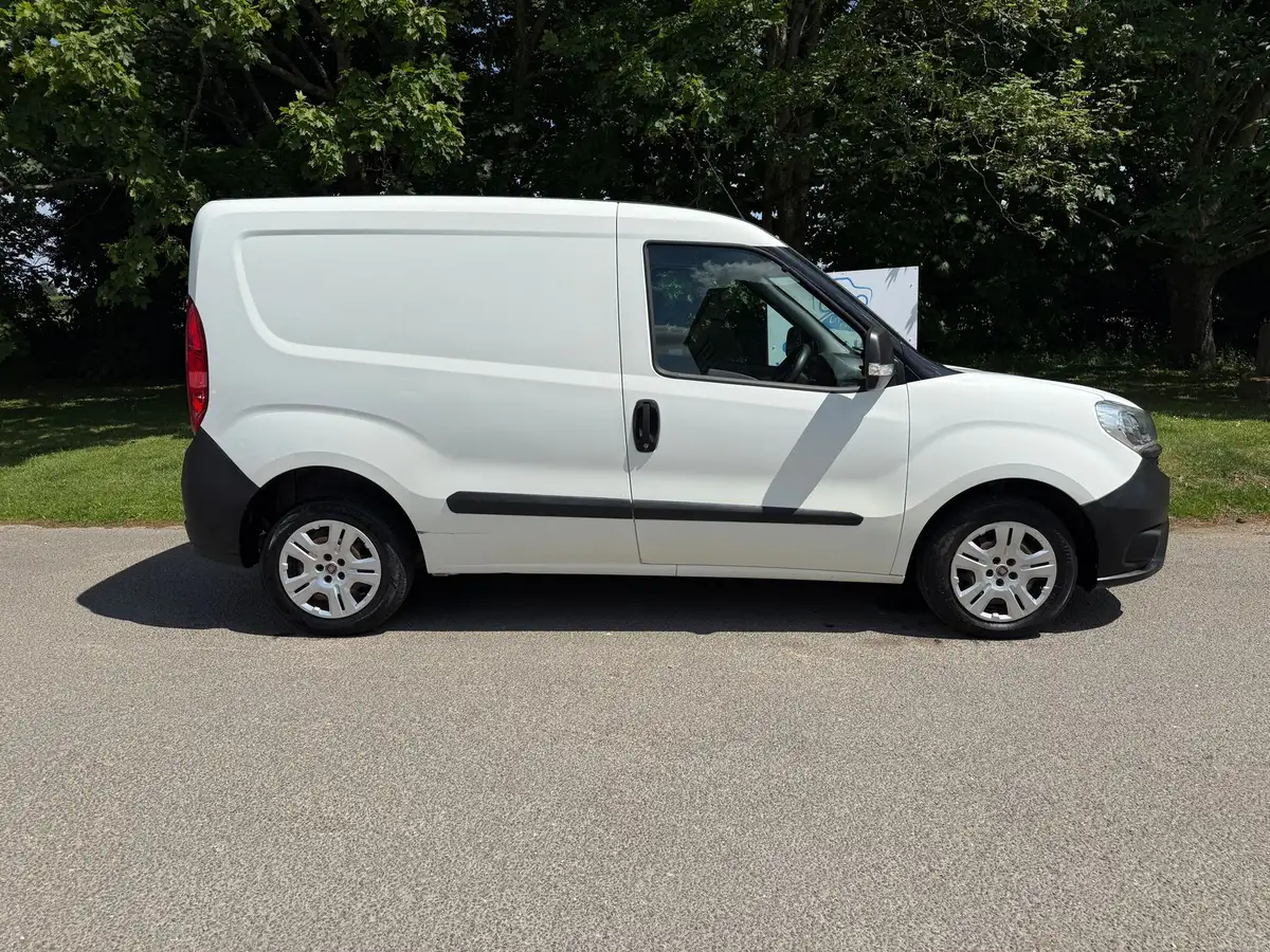 2015-fiat-doblo-cargo-13td-v-l1-refrigerated-van-big-3