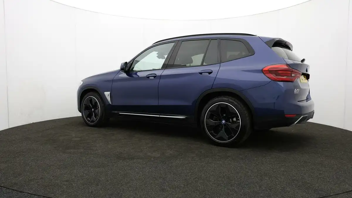 2022-bmw-ix3-e-premier-edition-big-77
