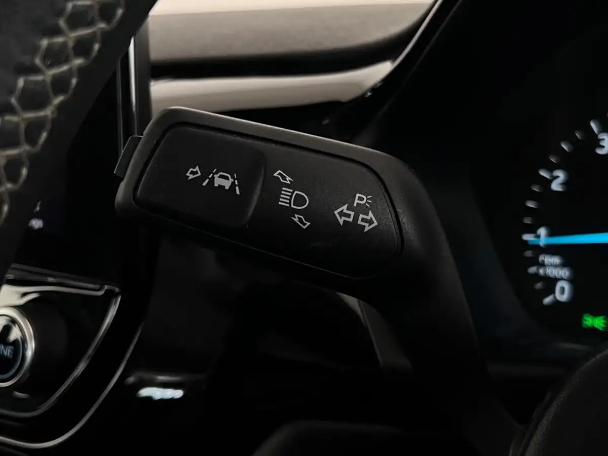 2017-ford-fiesta-10t-zetec-100ps-ecoboost-ss-5d-powershift-big-25