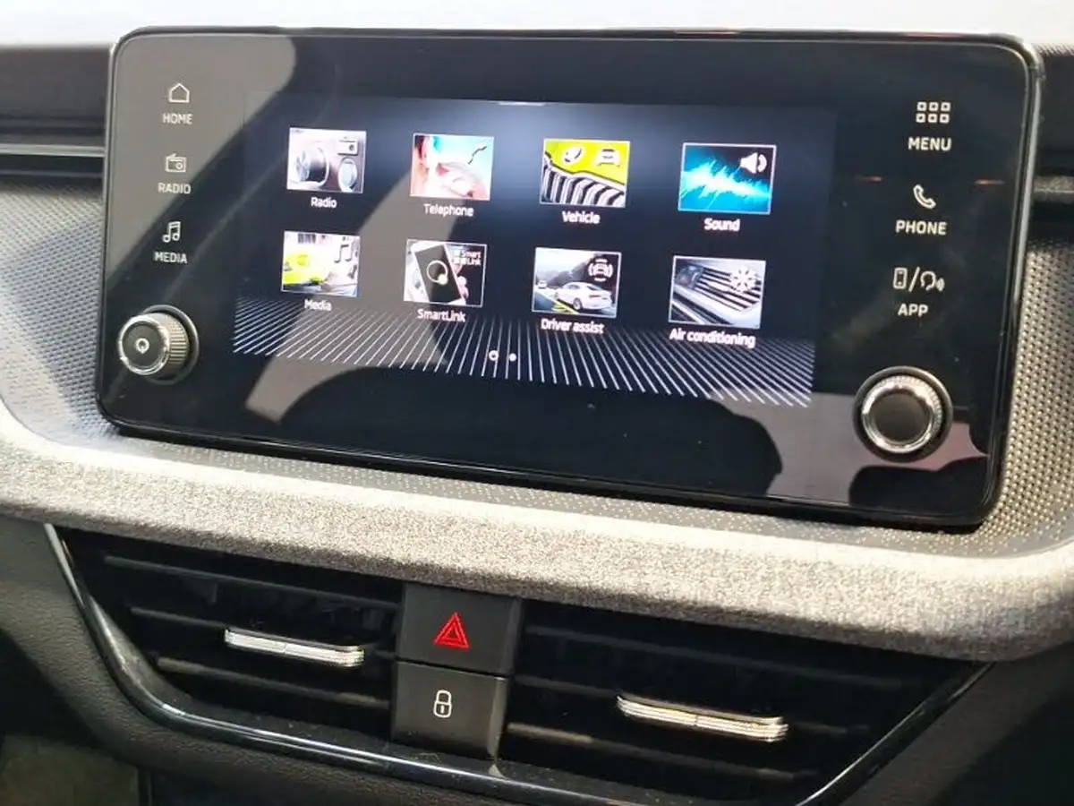 2024-skoda-kamiq-10-tsi-se-116ps-dsg-big-18