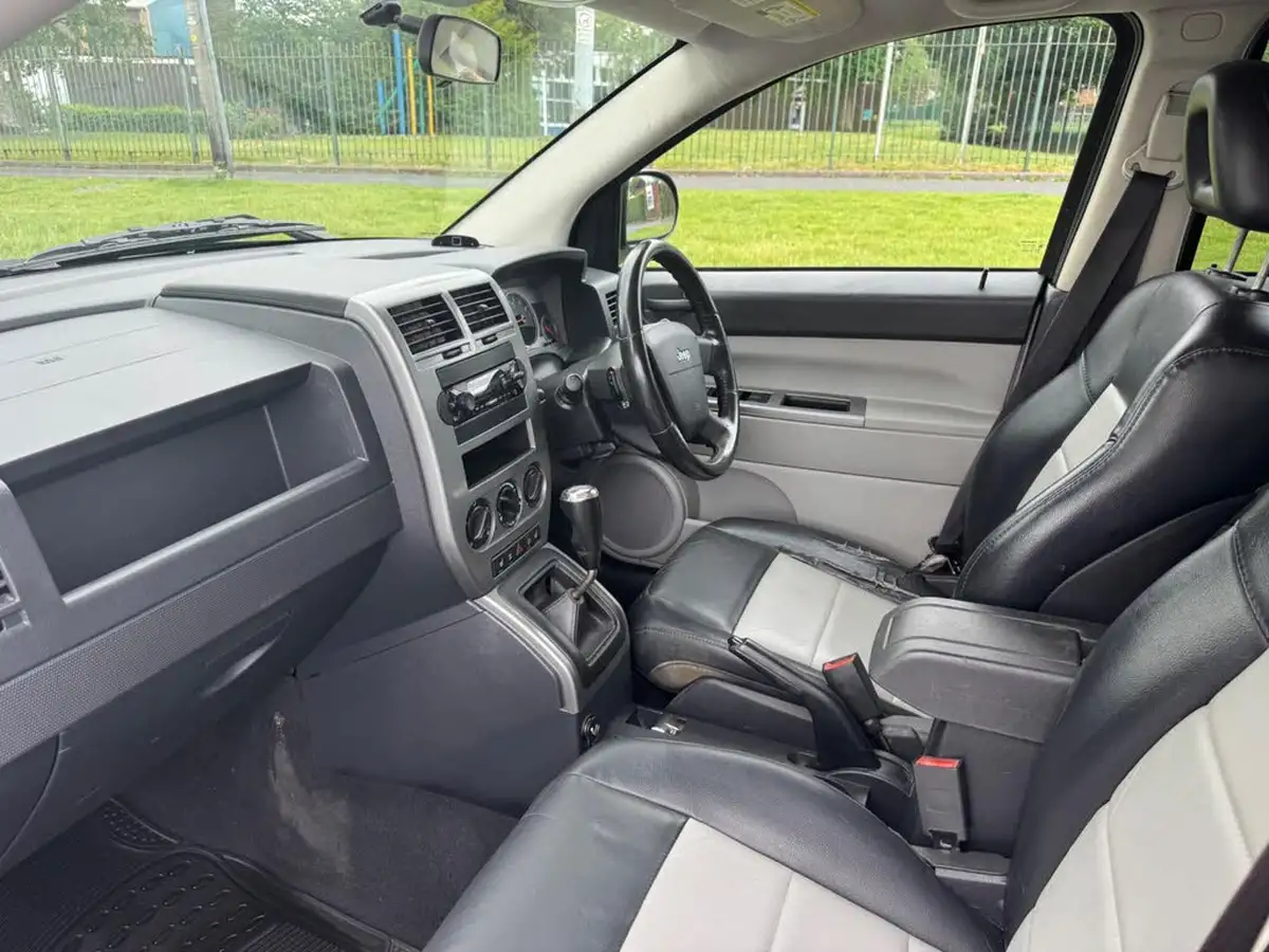 2009-jeep-compass-24-limited-big-34