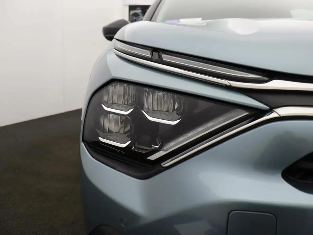 2021-citroen-c4-12-puretech-shine-130ps-big-46