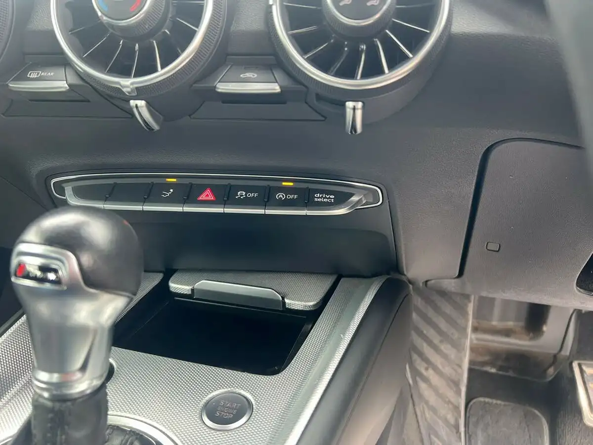 2015-audi-tt-coupe-20-tfsi-sport-ss-s-tronic-big-25