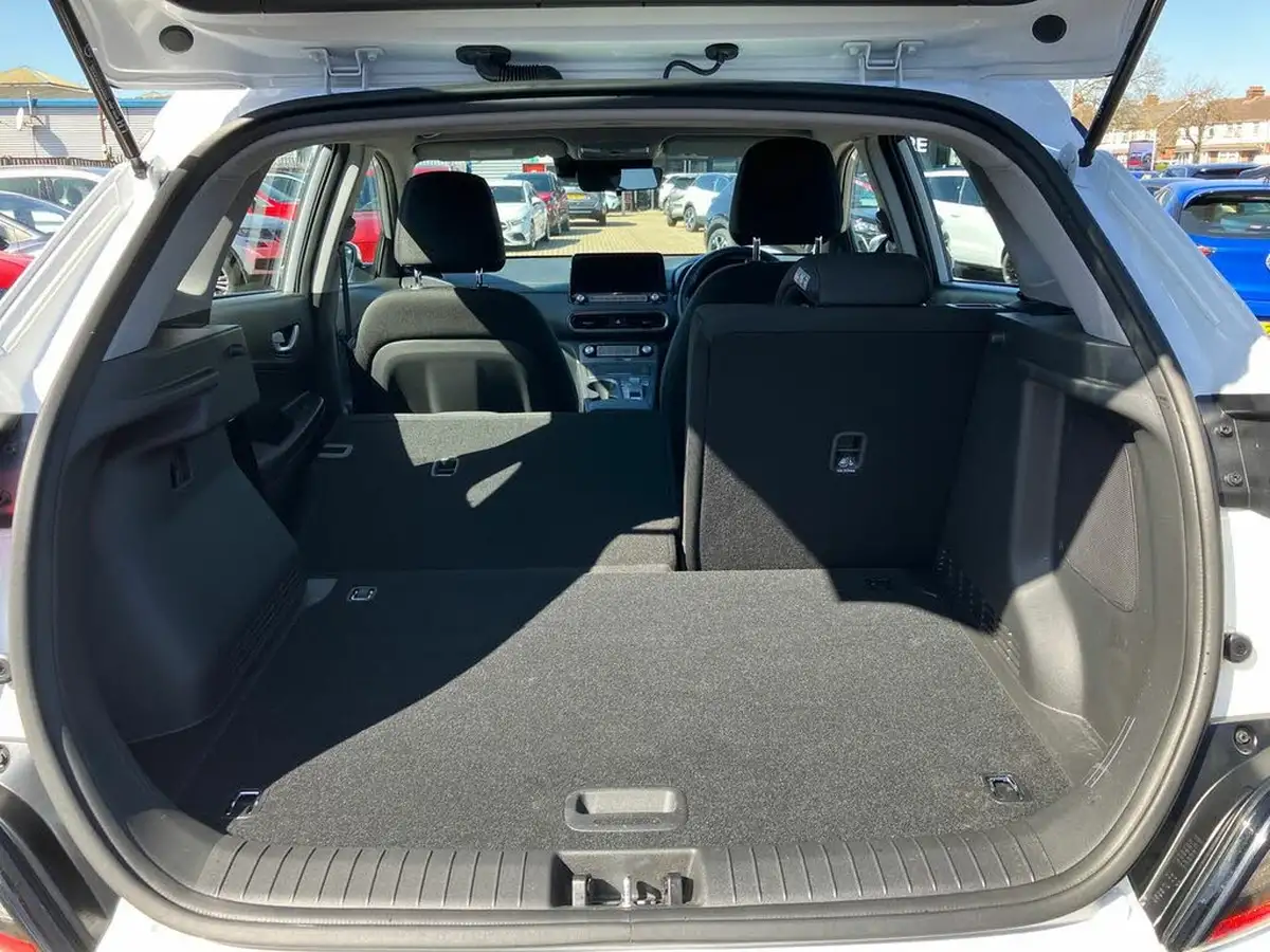 2023-hyundai-kona-e-se-connect-big-23