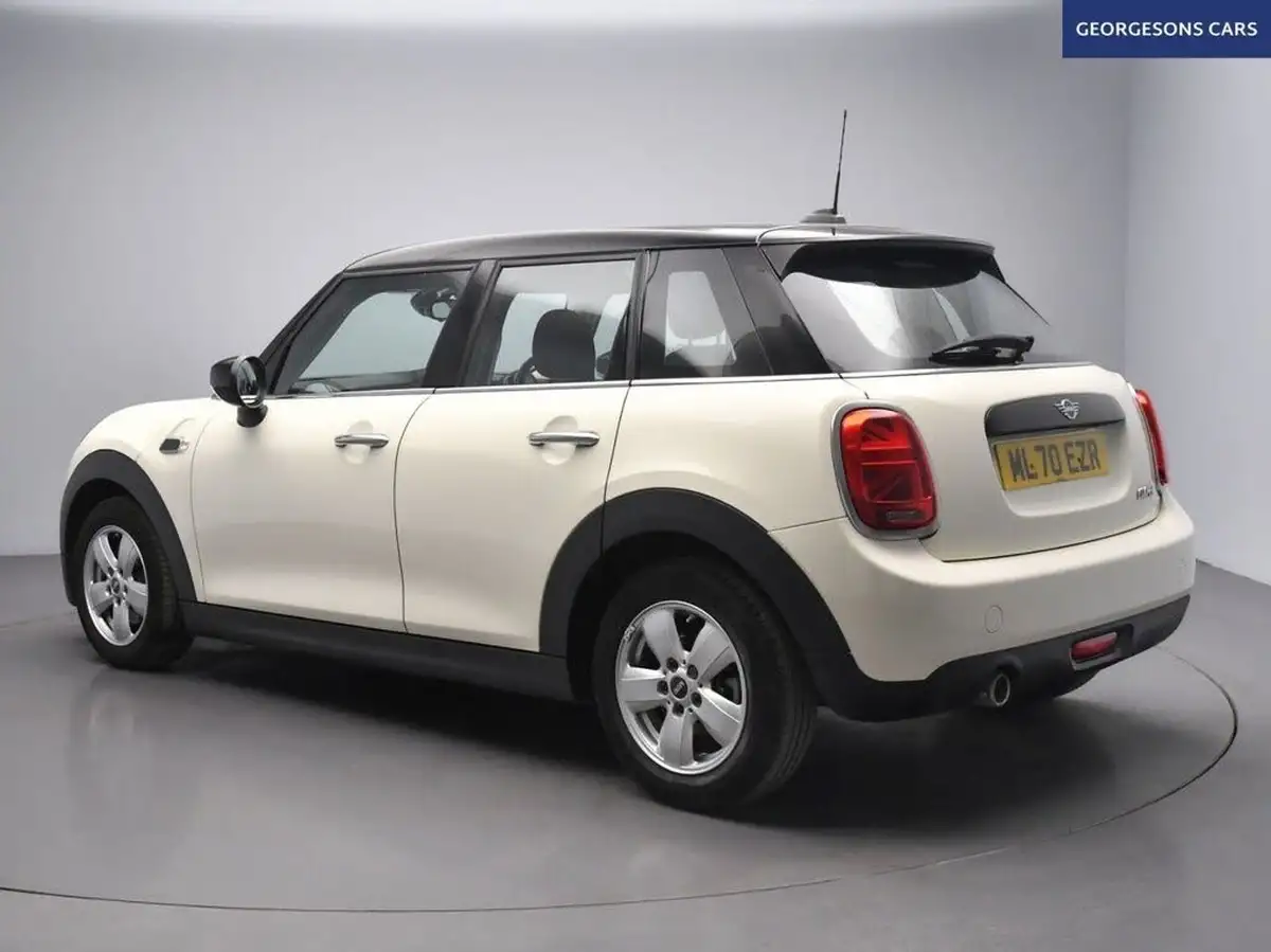 2020-mini-countryman-15-cooper-classic-big-1