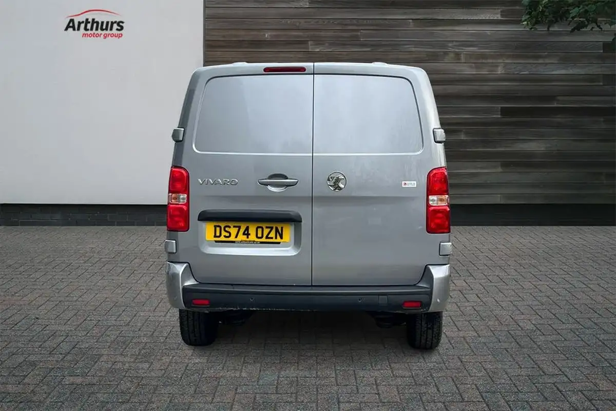 2024-vauxhall-vivaro-20td-xl-pro-big-3