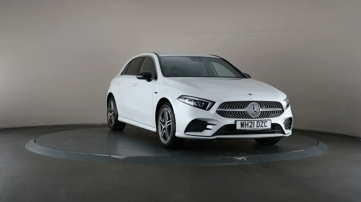 2021-mercedes-benz-a-class-13-a250e-amg-line-hatchback-5d-big-51