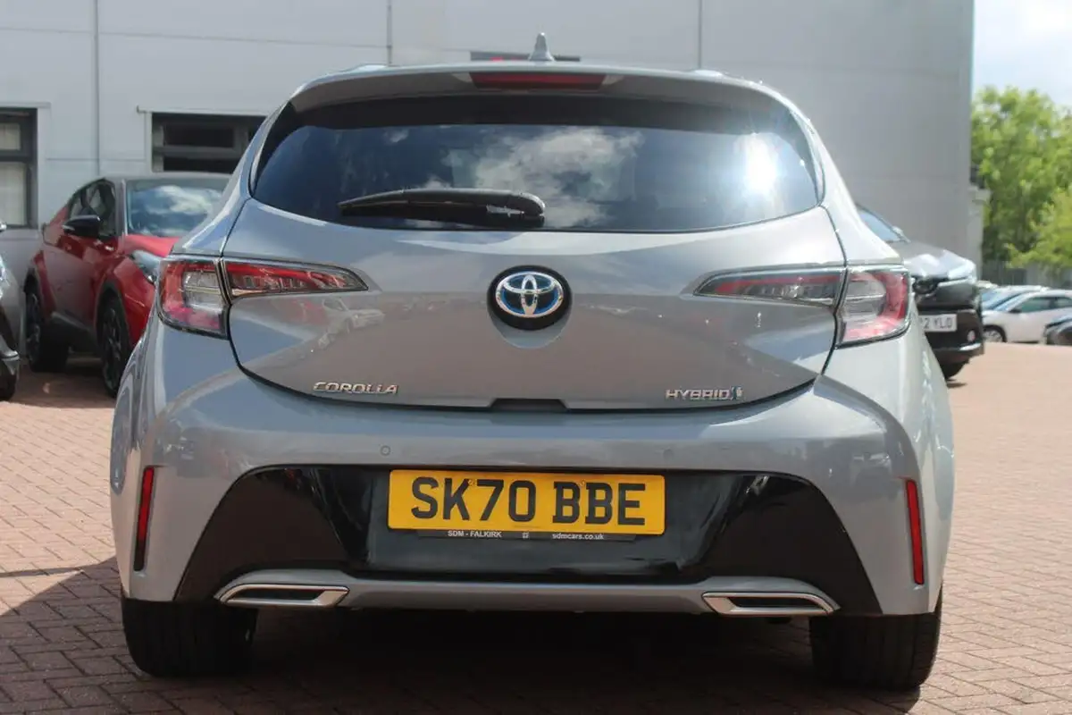 2020-toyota-corolla-20-vvt-i-excel-trk-hatchback-big-5