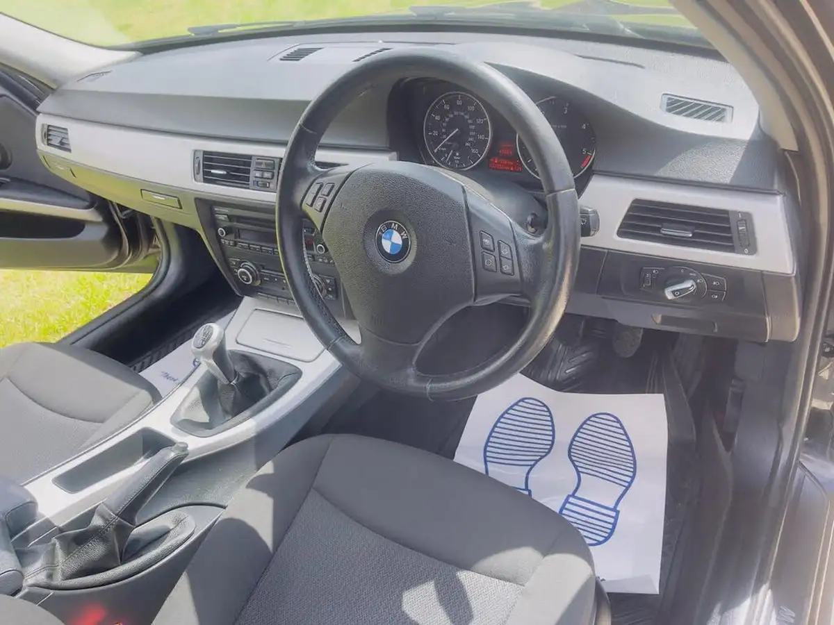 2011-bmw-3-series-20td-320d-efficientdynamics-efficientdynamics-big-31