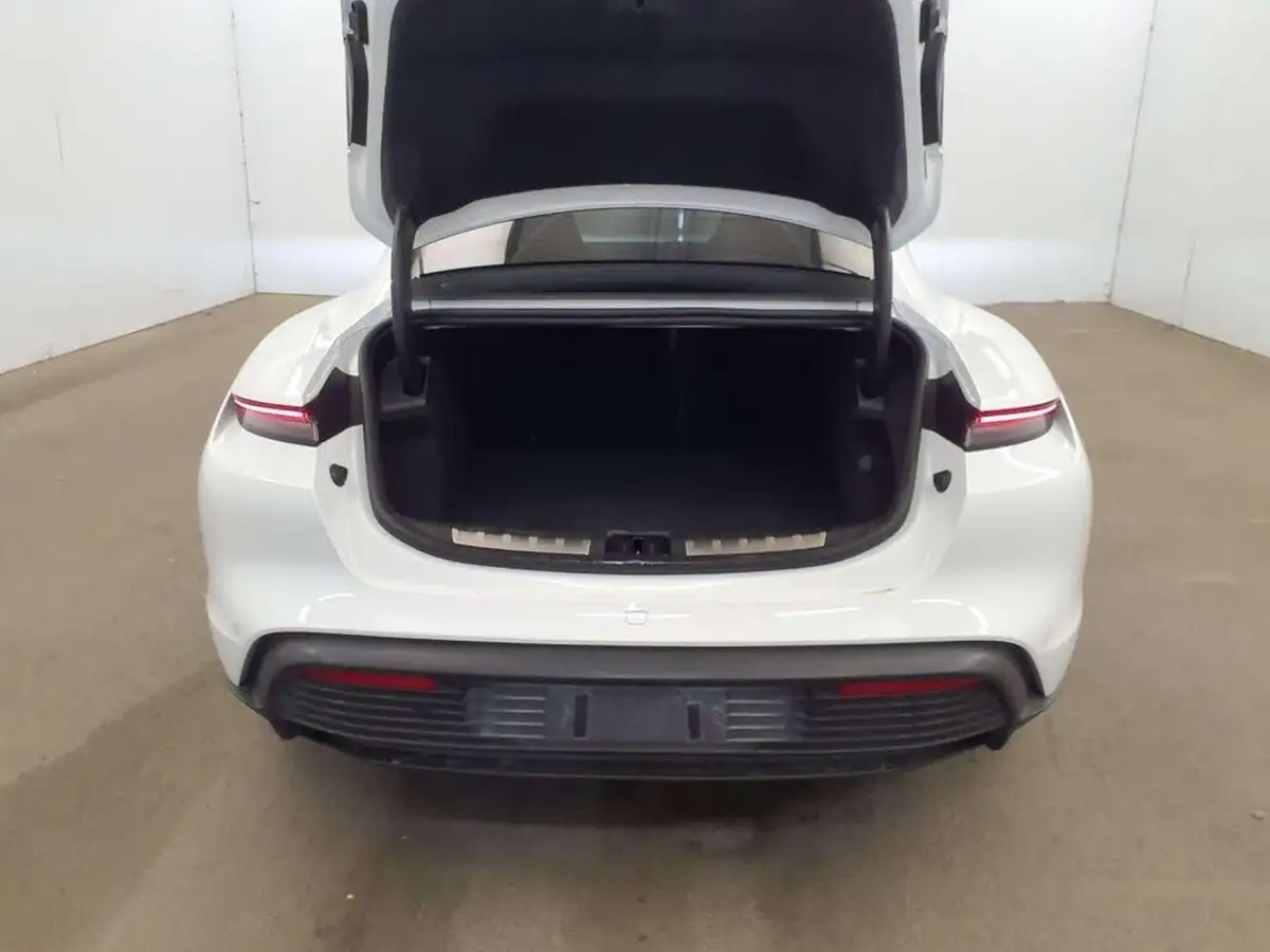 2020-porsche-taycan-e-4s-530ps-big-10