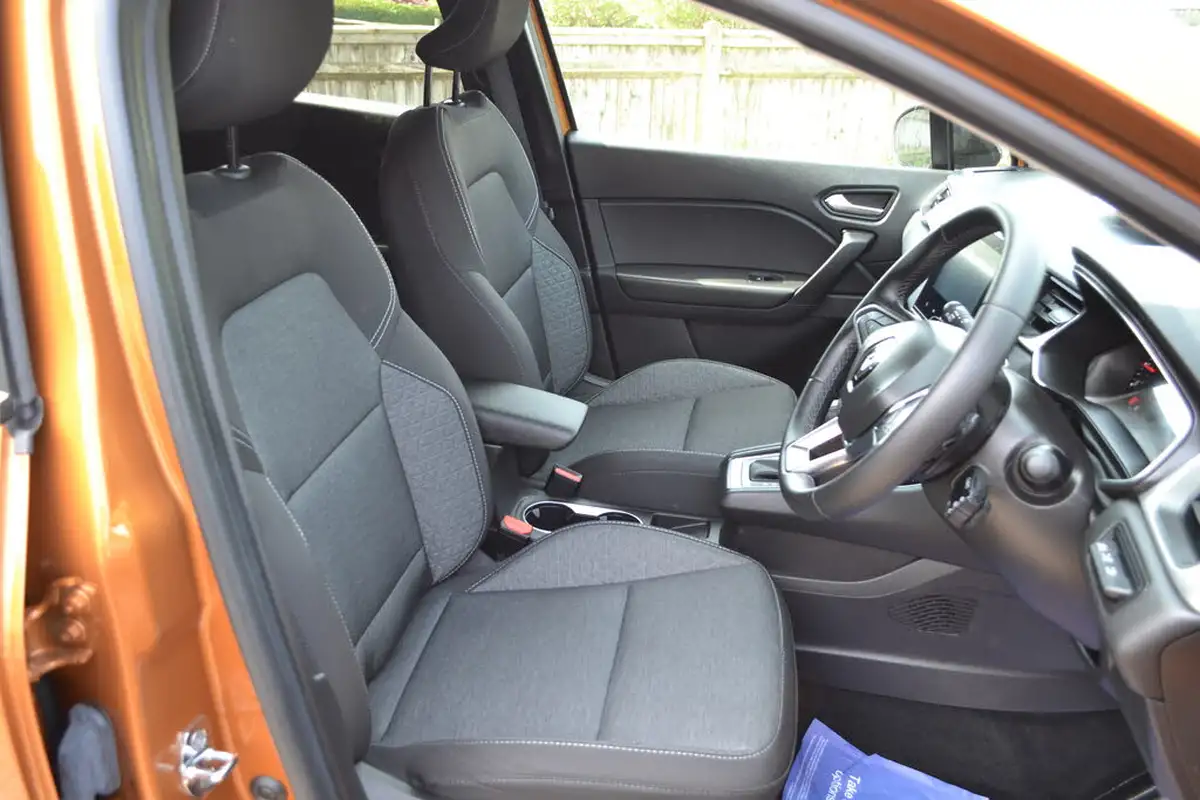 2022-renault-captur-13-tce-iconic-edition-edc-auto-big-23