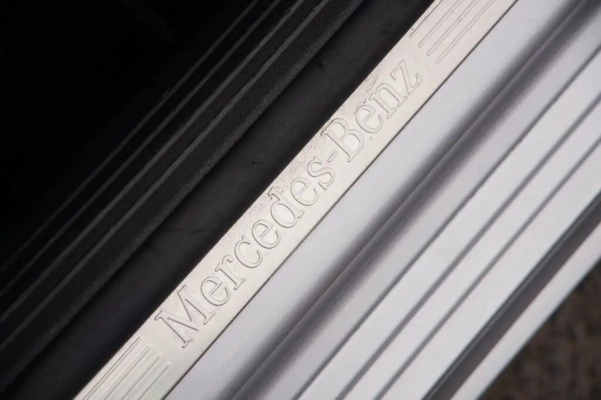 2020-mercedes-benz-a-class-13-a250e-amg-line-saloon-4d-big-26
