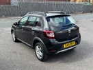 2015-dacia-sandero-stepway-09-laureate-small-7