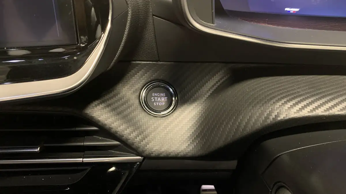 2024-peugeot-2008-suv-e-gt-136ps-50kwh-big-39