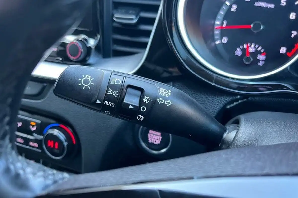 2022-kia-xceed-15-t-gdi-3-big-13