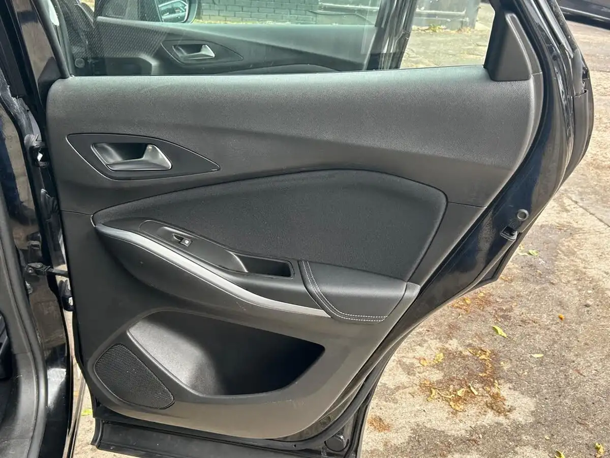 2019-vauxhall-grandland-x-12-se-ss-big-26